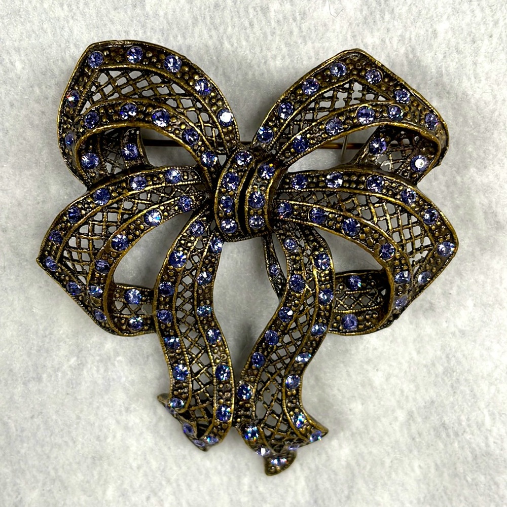 Sweet Romance Swarovski Crystal Bow Design Brooch
